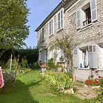 Avenue Du Château 3*