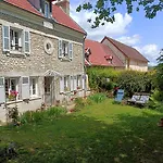 Avenue Du Château Maison d'hôtes Saint-Just (Eure)