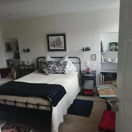 Gasthuis Avenue Du Chateau 3*