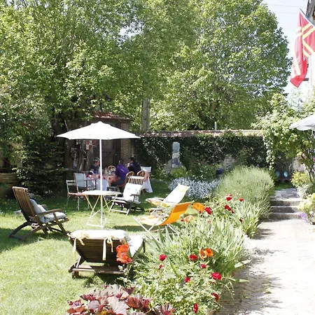 Avenue Du Chateau 3*