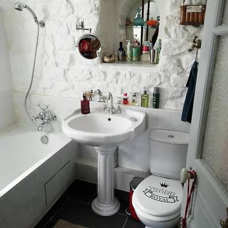 Avenue Du Château Maison d'hôtes 3*