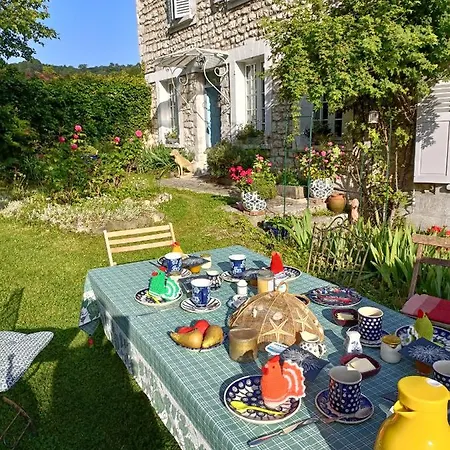 Guest house Avenue Du Chateau 3*